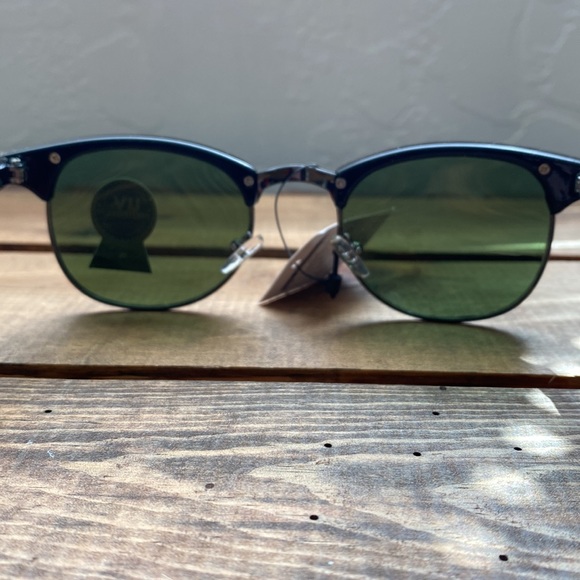 Vintage Style Clubmaster Sunglasses Black Frame/Green Lens NWT. UV400 Protection - Picture 5 of 6